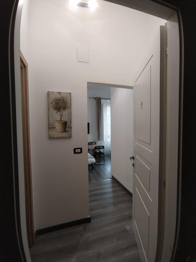Domus Nikolai Hotel Bari Bagian luar foto