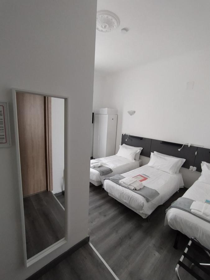 Domus Nikolai Hotel Bari Bagian luar foto