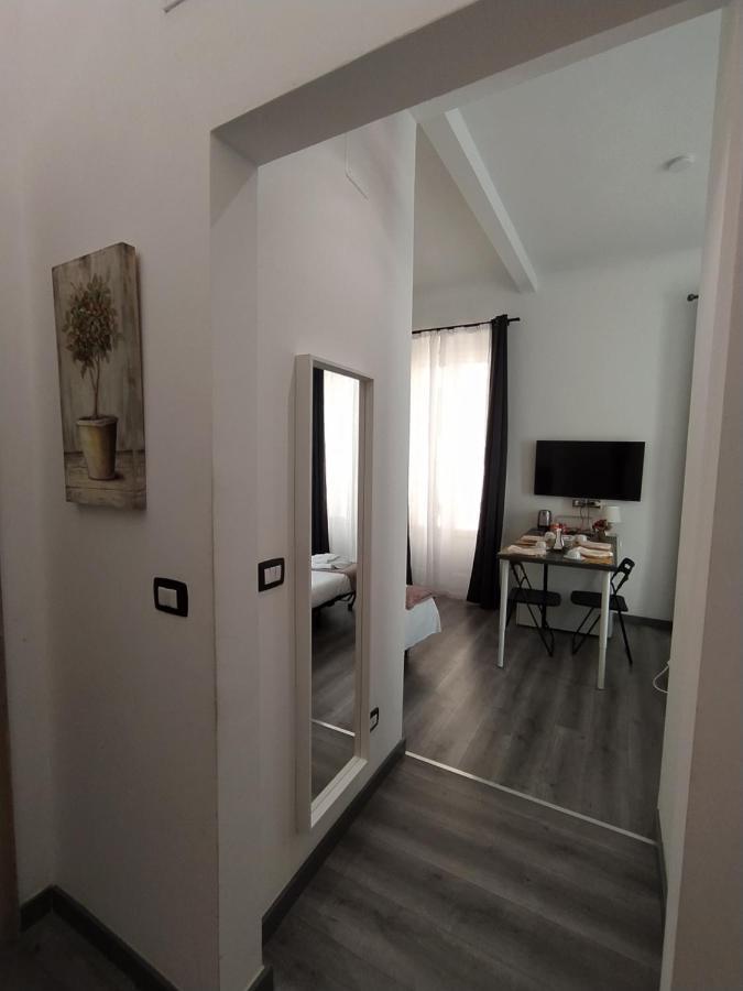 Domus Nikolai Hotel Bari Bagian luar foto