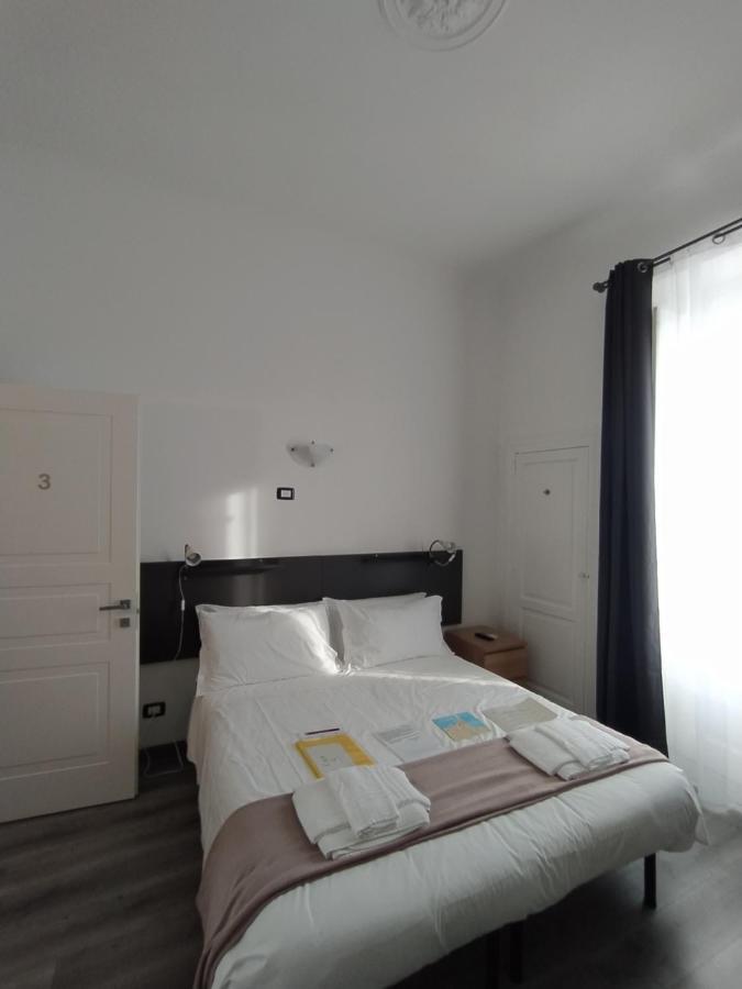 Domus Nikolai Hotel Bari Bagian luar foto