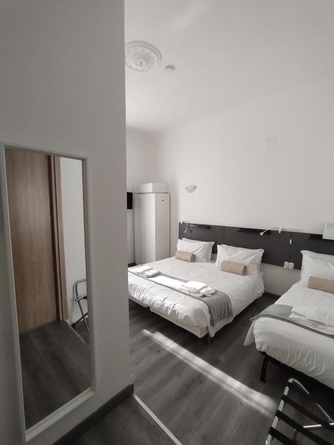 Domus Nikolai Hotel Bari Bagian luar foto