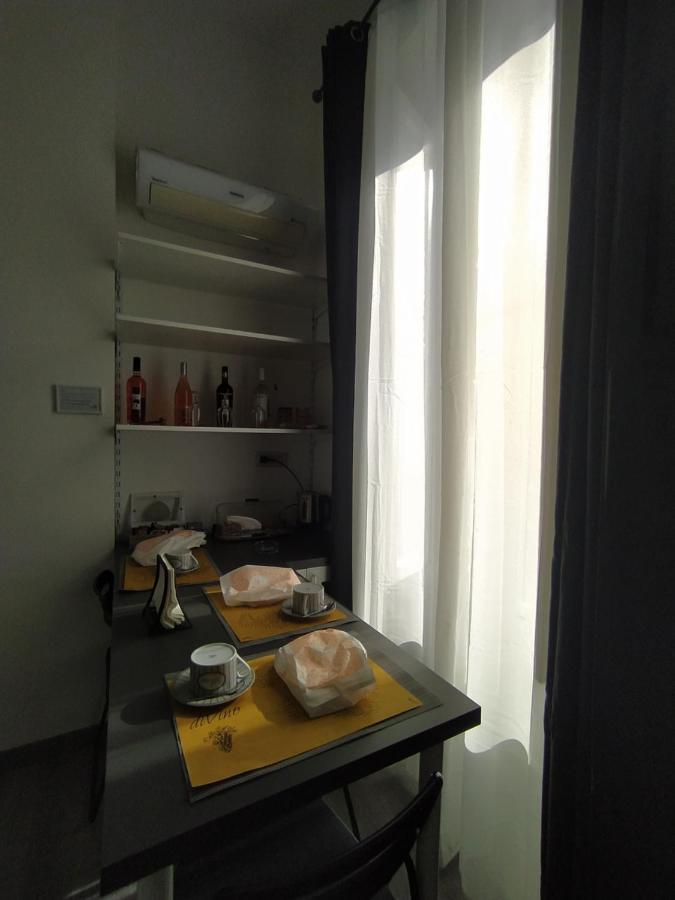 Domus Nikolai Hotel Bari Bagian luar foto