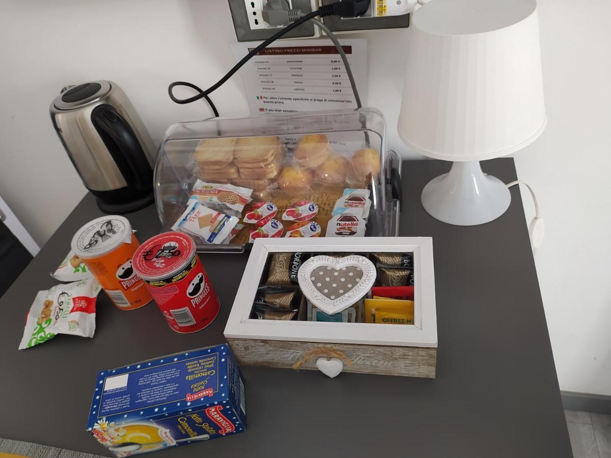 Domus Nikolai Hotel Bari Bagian luar foto