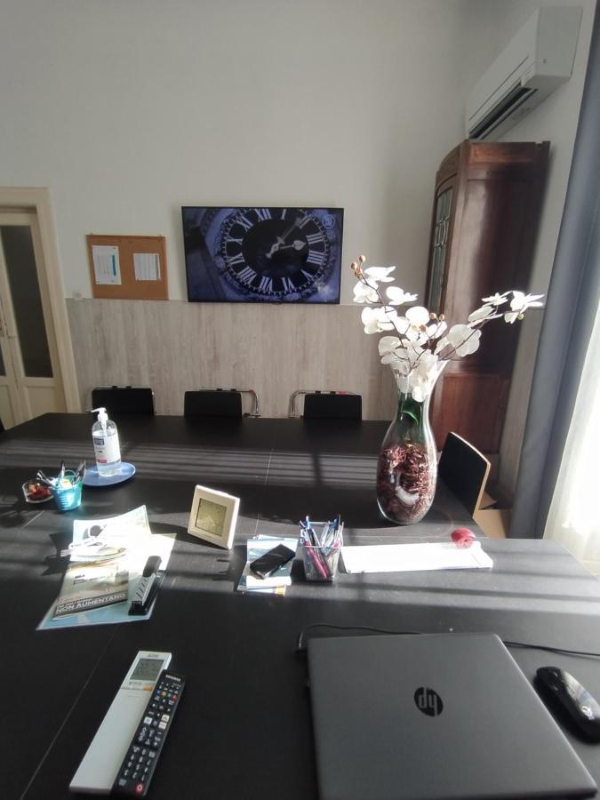 Domus Nikolai Hotel Bari Bagian luar foto