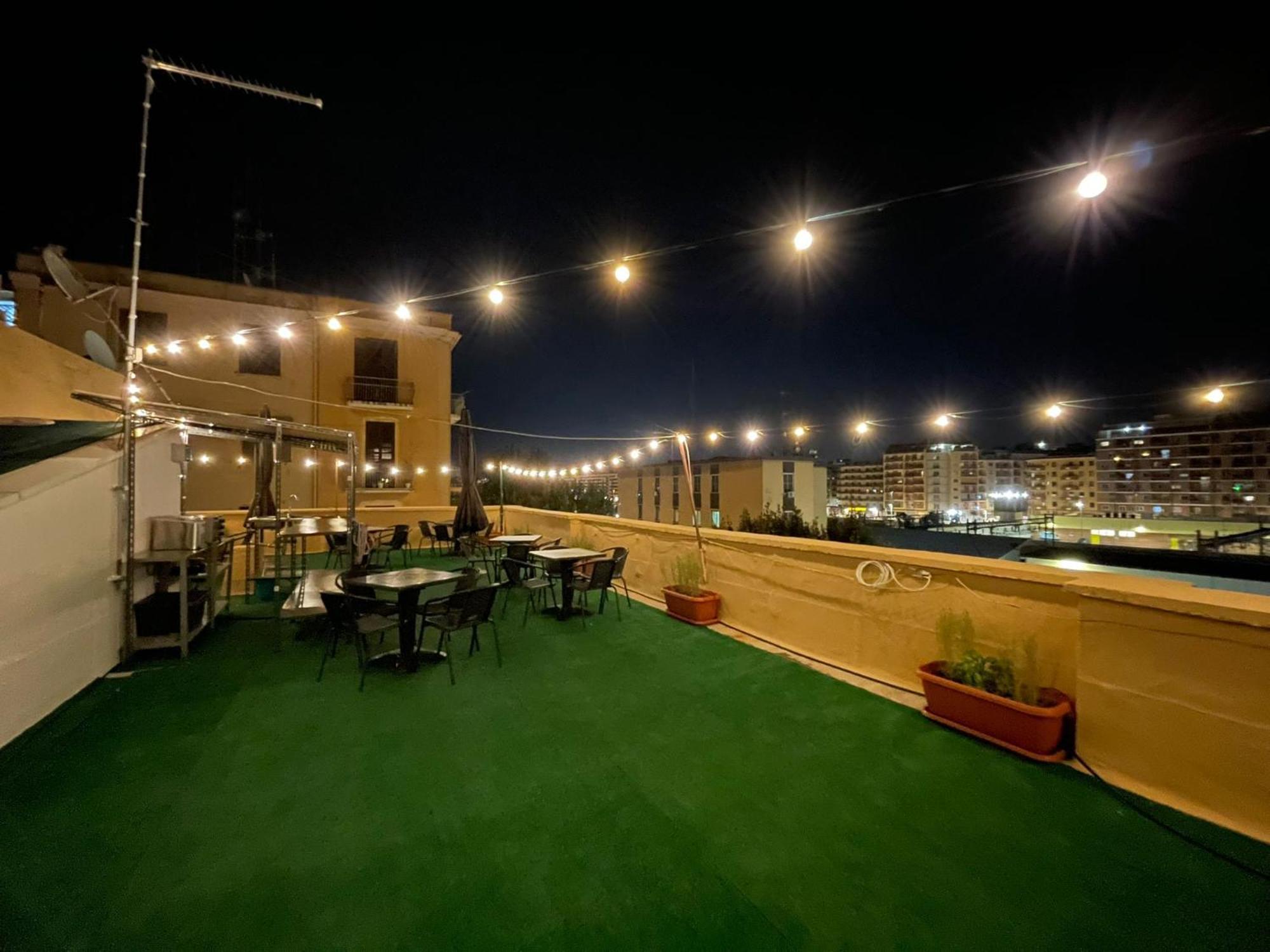 Domus Nikolai Hotel Bari Bagian luar foto
